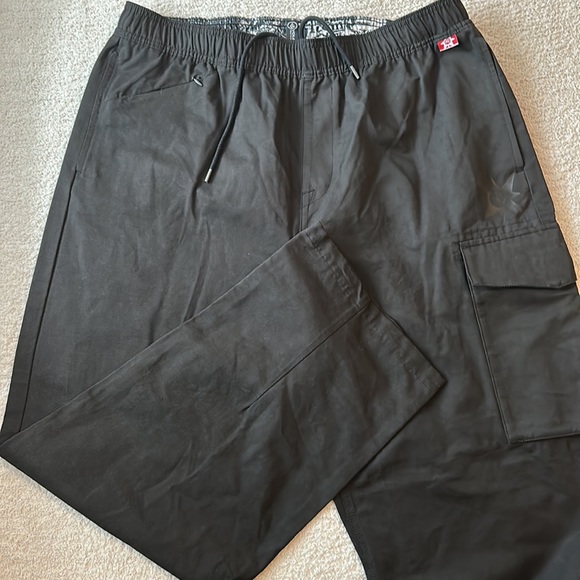 Volcom Streamlined Shell Cargo Pants - Picture 6 of 6
